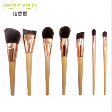 選擇毛刷批發(fā)時(shí)主要注意哪些?