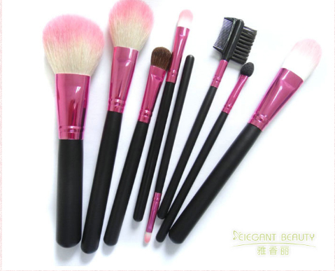 不同類型的粉底刷都有哪些使用方法呢?