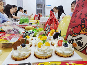 雅香麗化妝用品（深圳）有限公司，八月九月生日會(huì)福利！借此慰勞每一位員工對(duì)工作的辛勤勞作以及用心盡責(zé)!