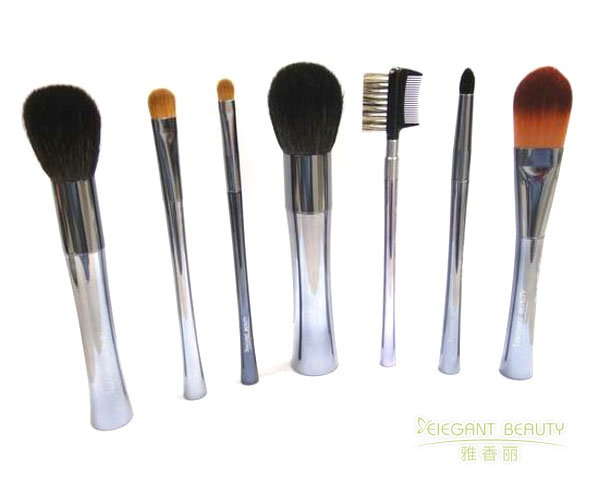 化妝刷定制的歷史與現(xiàn)代:從手工藝到高科技定制